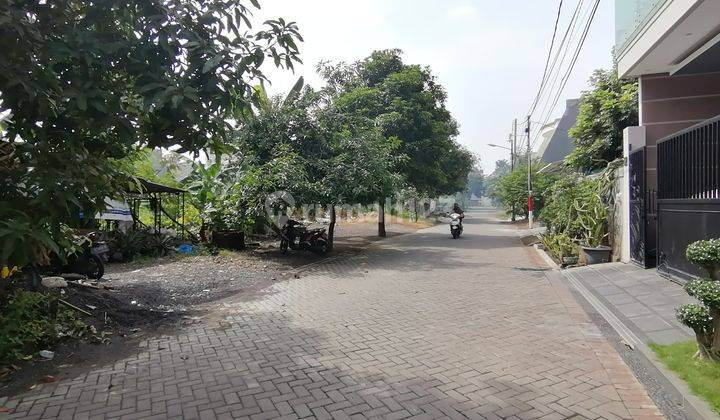 HADAP TIMUR ROW JALAN 8M - Kavling Siap Bangun Kebonsari Elveka Surabaya 2