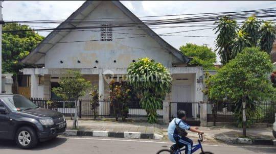 Lahan dan bangunan di jalan besar Magelang 1