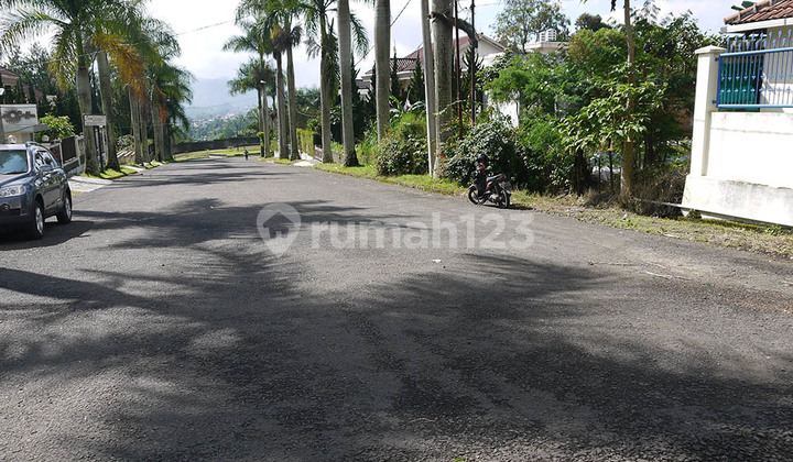 Beautiful Panorama Land on Jl Raya Tangkuban Perahu, Area 1000m2