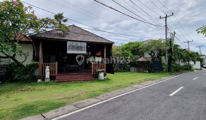 The land contains a villa complex in the Nakula Legian area of Kuta near Sunset Road 2