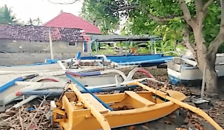 TEMUKUS BEACH SINGARAJA BEACHFRONT LAND 2