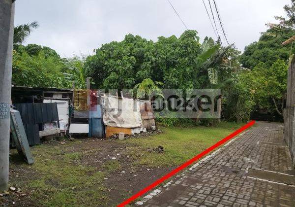 Land for sale in the Seminyak tourist area, close to the beach 2