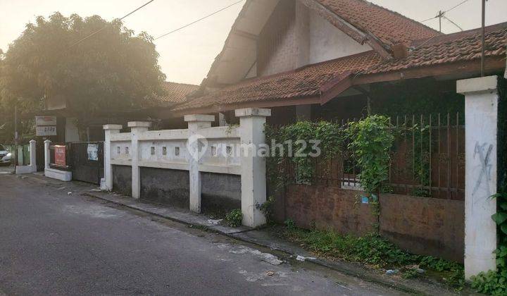 Rumah hitung Tanah di solo kota  1