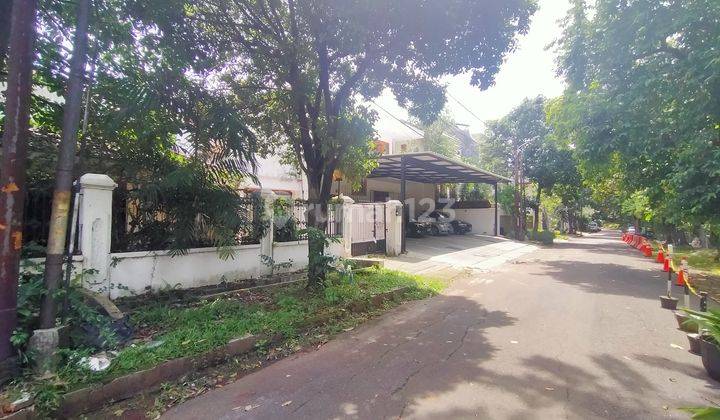 RUMAH TUA HITUNG TANAH DI JALAN RAJASA 1