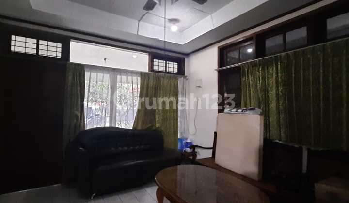 For Sale Commercial Land with Building on Margonda Raya, Negotiable Until Deal. For Sale Commercial Land with Building on Margonda Raya, Negotiable Until Deal.