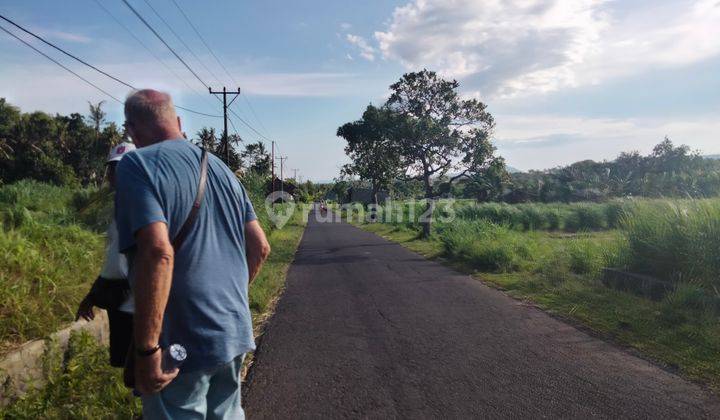 Land for sale globally near the park at the end of Karangasem, Bali 2