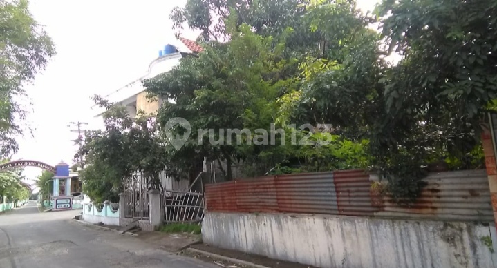 Pekarangan dekat Jalan Utama , belakang mini market Lestari Pekarangan dekat Jalan Utama , belakang mini market Lestari