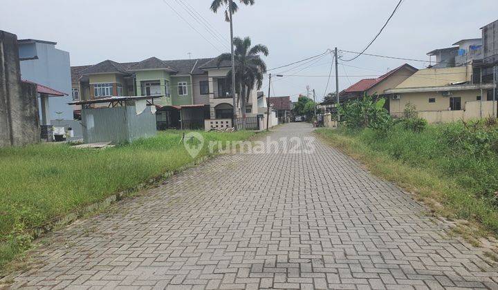 Tanah Dalam Komplek Strategis Dekat Medan Johor  1