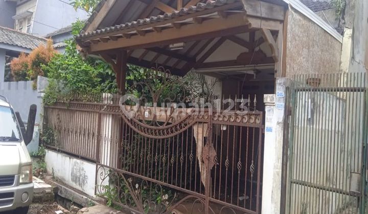 Rumah tua hitung tanah nego sampai deal di Taman Aries. 15474 Rumah tua hitung tanah nego sampai deal di Taman Aries. 15474