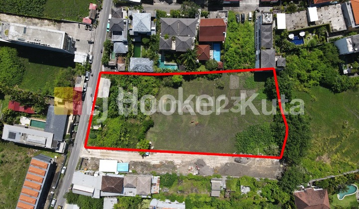 Only 400 Meters From Echo Beach Canggu And Tourism Zone