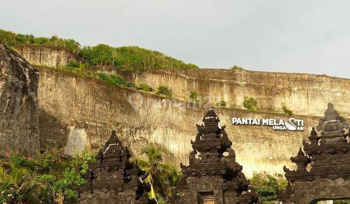 Land suitable for a hotel on Melasti Beach, Kuta, Bali.  1