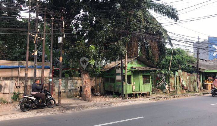 Pinggir jalan raya M Kahfi, dekat ke Jalan Brigif, dekat ke Kantor kelurahan Cipedak, lebar muka 29 meter, cocok untuk usaha/toko/bengkel/cluster, usaha lainnya  1