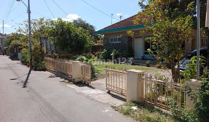 Tanah ada Bangunan Rumah. Dekat Stadion Manahan Solo  1