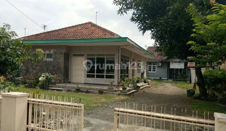 Tanah ada Bangunan Rumah. Dekat Stadion Manahan Solo  2