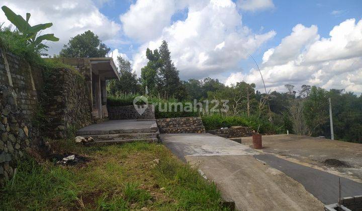 Land and buildings in Angseri Baturiti Tabanan near Tasta zoo, Villa above the clouds 1