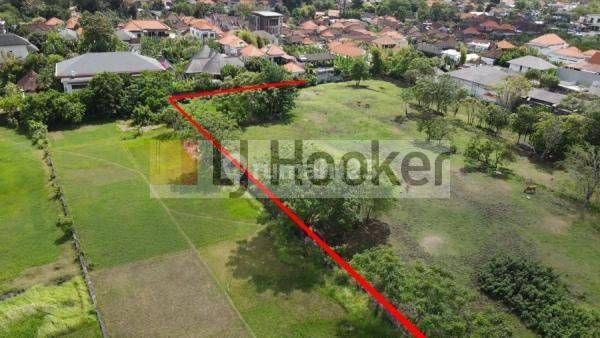 Land for sale in the Batu Belig Seminyak Tourist Area 2