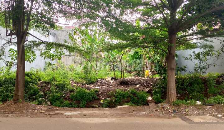Kavling siap bangun dalam perumahan di Cinere
