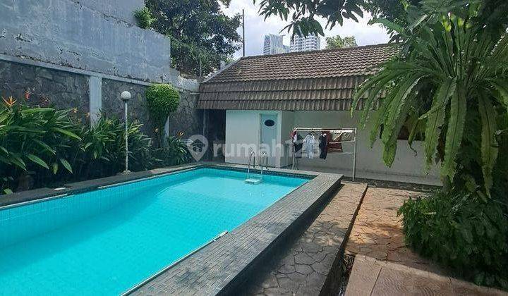 Dijual Rumah Tua Hitung Tanah di Daerah Patra Kuningan. Harus Lihat 2