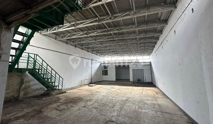 Ex Shooroom dan Gudang Lokasi Sentra Bisnis Sudirman Bandung Ex Shooroom dan Gudang Lokasi Sentra Bisnis Sudirman Bandung