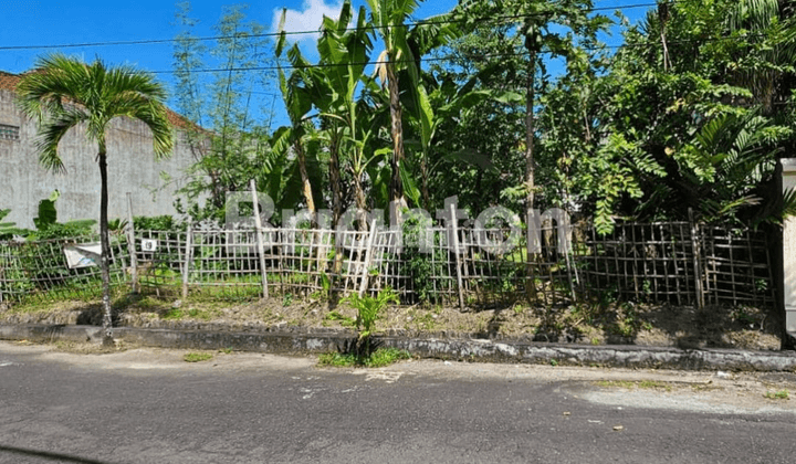 Tanah Imam bonjol Denpasar bali.   Cocok utk tempat tinggal. Dekat ke pusat bisnis dan berada di lingkungan yg nyaman 2