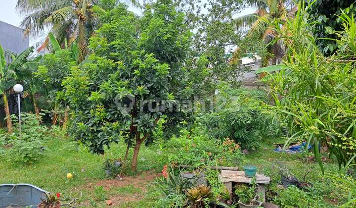 Land Calculation House On the main road near Ciledug Toll Gate South Jakarta