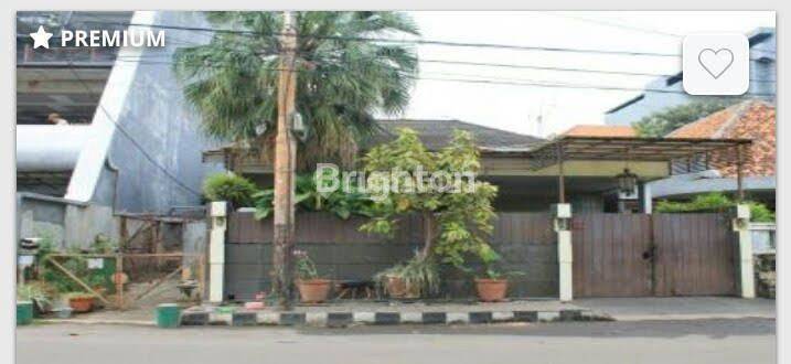 RUMAH TUA HITUNG TANAH MURAH DIBAWAH NJOP AREA GAMBIR JAKARTA PUSAT 1