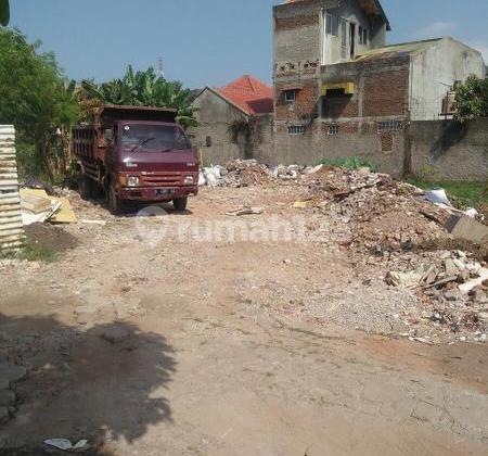 Strategic ready-to-build land on Margahayu Raya Metro, rarely available at a low price. Strategic ready-to-build land on Margahayu Raya Metro, rarely available at a low price.