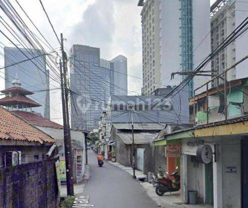 Rumah lama/kavling di Karet Kuningan, cocok buat kost kos an 1