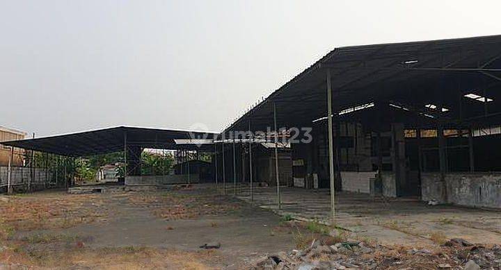 Disewakan Tanah Dengan 2 Gudang Di Kapuk Luas 11.800 M2 1