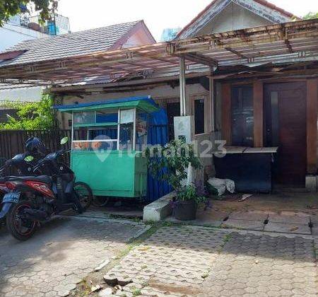 Rumah Tua hitung tanah di Kebayoran Baru 1