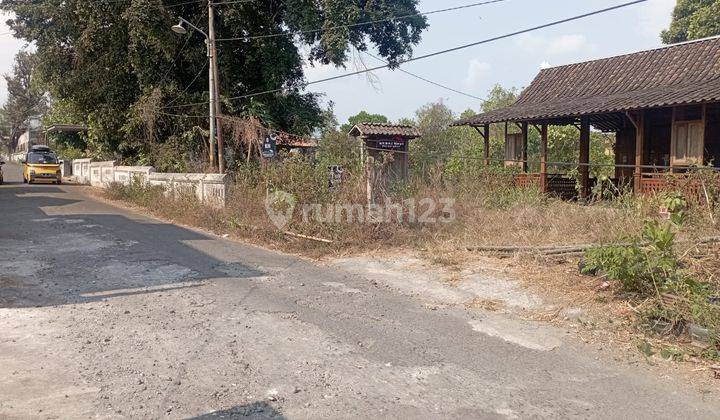 Tanah Pekarangan Luas 305 Meter Persegi Lokasi Pakembinangun Sleman 2