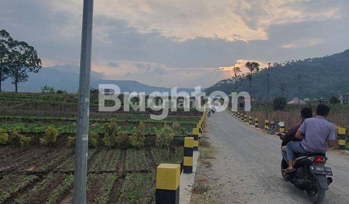 Tanah nol jalan Raya di kawasan wisata bunga kota Batu (ada sumber air panasnya) 1