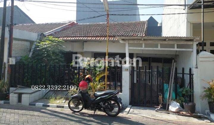 Rumah Lama hitung Tanah di Mulyosari dekat Pakuwon City Hanya ± 300 meter dari Raya Mulyosari 1