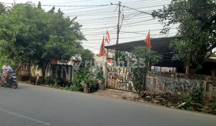 Plot by the Main Road with Rental House and Workshop @Jl Aria Putra