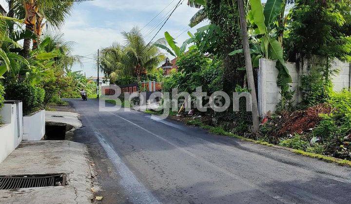 TANAH LANGKA DI KAWASAN VILLA UMALAS, BALI 1