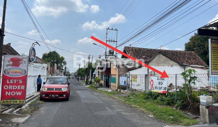 Kepatihan Kulon Surakarta Tanah sangat strategis dan posisi di pinggir jalan 2