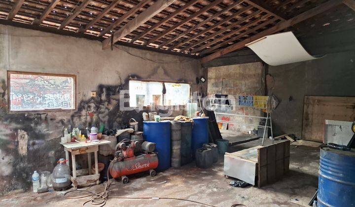 HITUNG TANAH SAJA, RUMAH LAMA EX PENGRAJIN KACA DI PANDEYAN BAKI 1