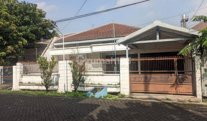 RUMAH Manyar Jaya Row Jalan Lebar  3 Mobil, Hitung Tanah 1