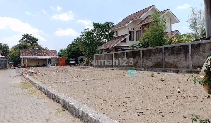 400 Jutaan Utara Bandara Adi Sucipto, Dekat Kampus Ukrim Jogja