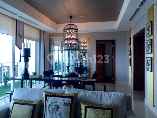 Disewa Apartemen 4 BR Private Lift di Pakubuwono Signature Jakarta Disewa Apartemen 4 BR Private Lift di Pakubuwono Signature Jakarta