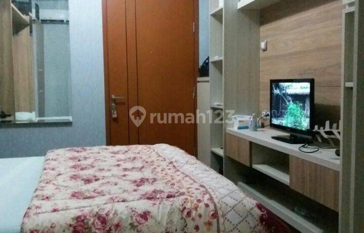 Green lake view ciputat full furnished