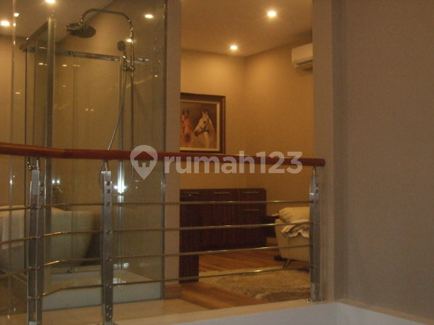 Apartemen 2 Lantai Area Perkantoran Kebon Jeruk Jakbar