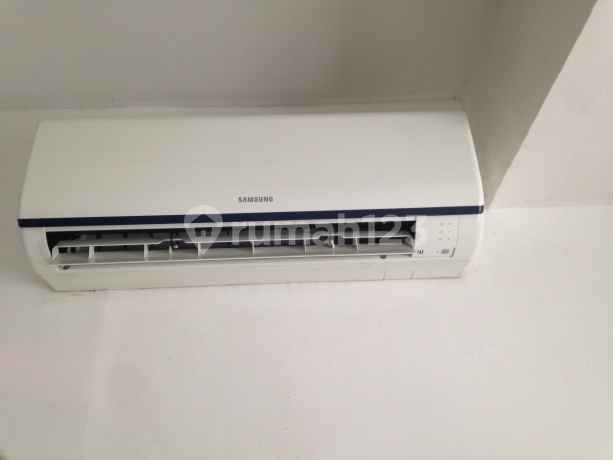 Apartemen Menara Kebon Jeruk, 2br, Lantai 3 View Kolam Renang