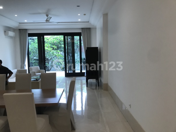 Apartemen Atmaya Residences East Wing, Low Rise, 4BR, 234sqm Apartemen Atmaya Residences East Wing, Low Rise, 4BR, 234sqm