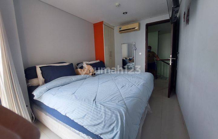 Apartemen Boutique Kemayoran. Penthouse.4 BR.2 lantai.