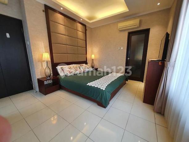 Disewakan 3 Bed Room Town House 2 Lantai Cosmo Park Thamrin City
