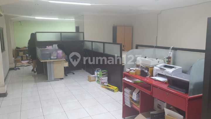 Gudang di Komplek Pergudangan Dumar Industri, Margomulyo, Surabaya LT 1870 m2 (34x55 m2) LB 1705 m2 Gudang di Komplek Pergudangan Dumar Industri, Margomulyo, Surabaya LT 1870 m2 (34x55 m2) LB 1705 m2