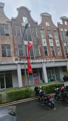 For Sale and Rent 3-Storey Shop House Ready to Occupy at Amsterdam Blok B Shop House, Citragrand Semarang