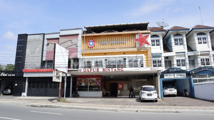 Ruko Gandeng 3 di Jalan Kejaksaan 