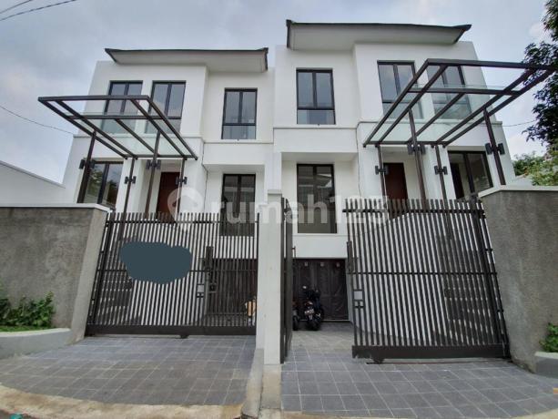 New Townhouse in Permata Hijau Semi Furnished